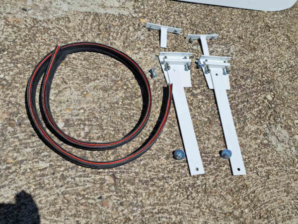 спойлер над кабината за Maxus EV80 + основи №210??? - Image 2